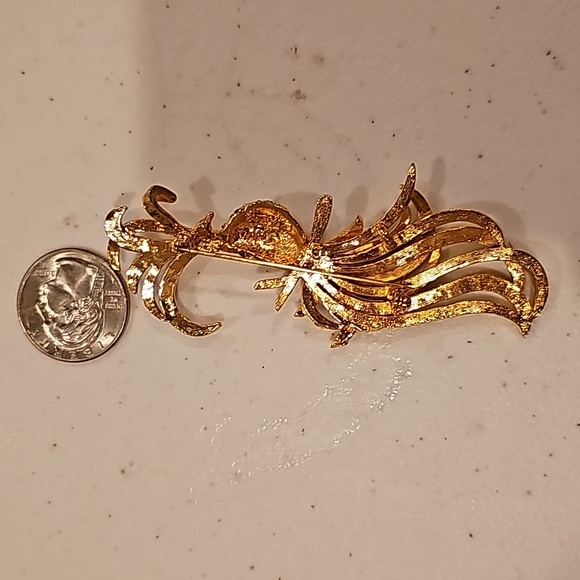 Peacock Pin Vintage  Signed - Picture 2 of 3